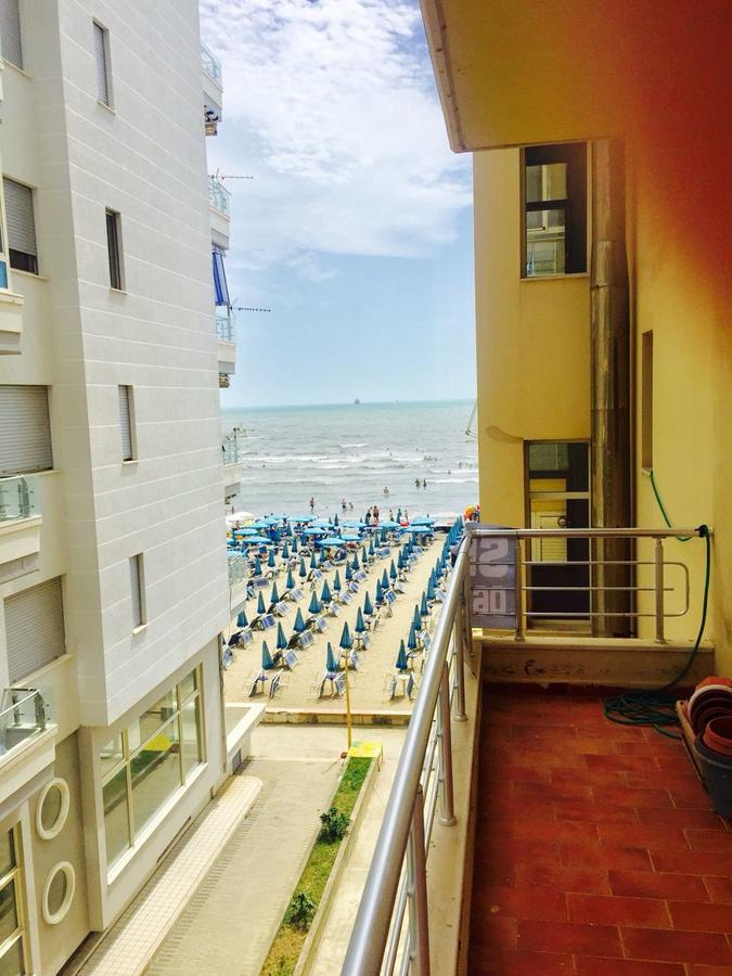 Sun & Sea Apartment Durres Exterior photo